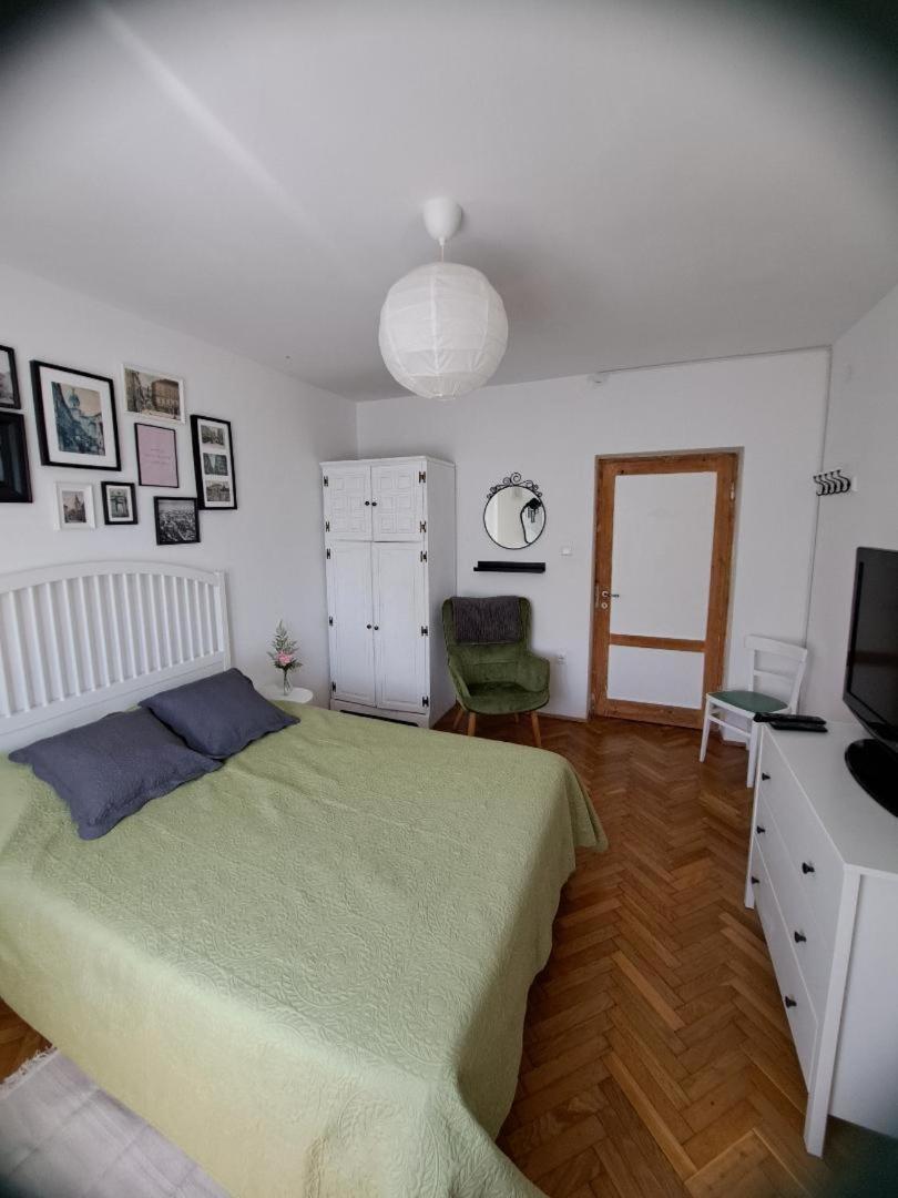 Belvia Apartment Rijeka Luaran gambar