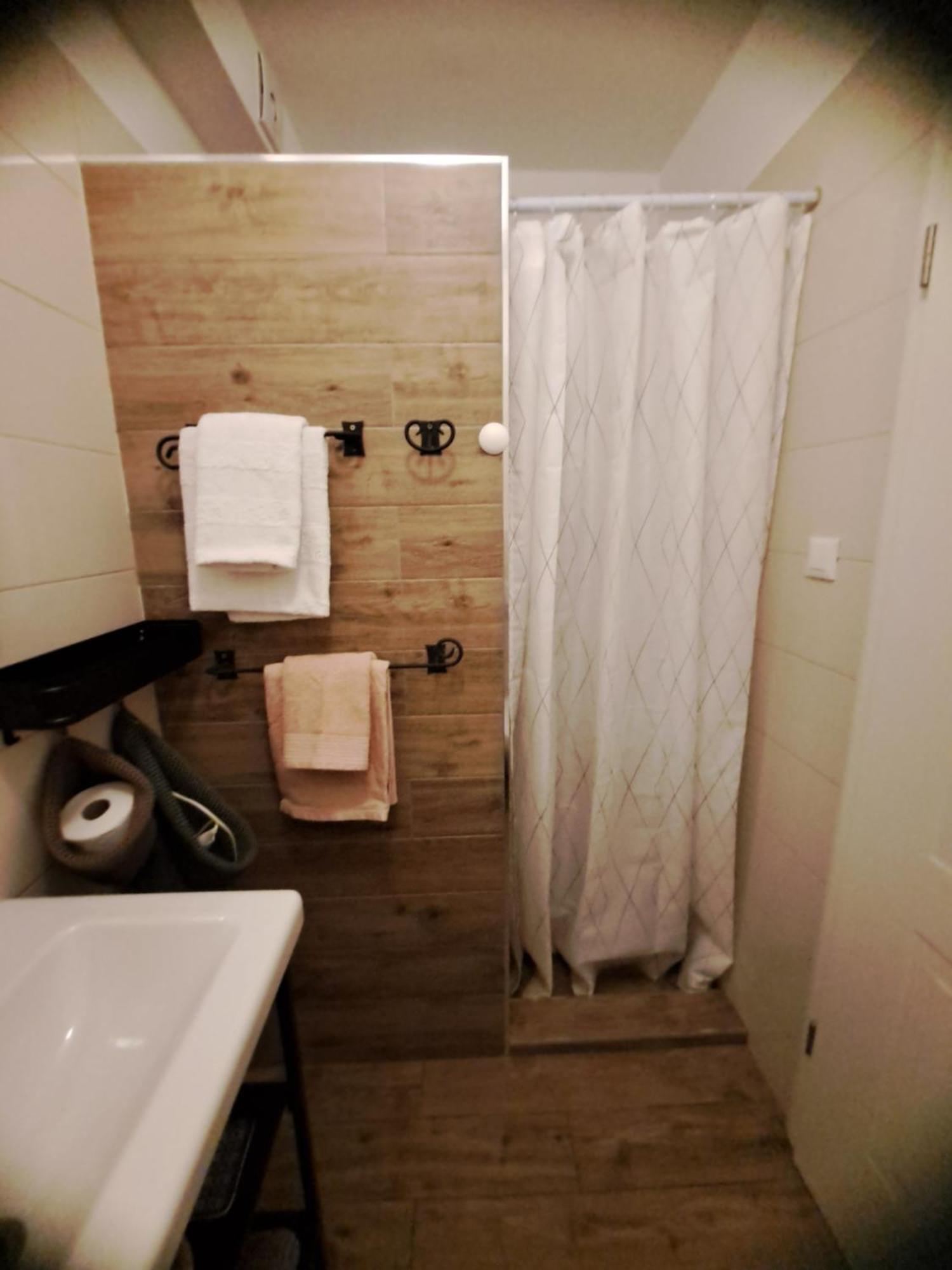 Belvia Apartment Rijeka Luaran gambar