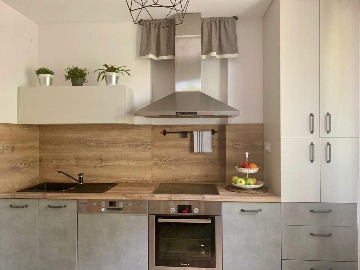 Belvia Apartment Rijeka Luaran gambar