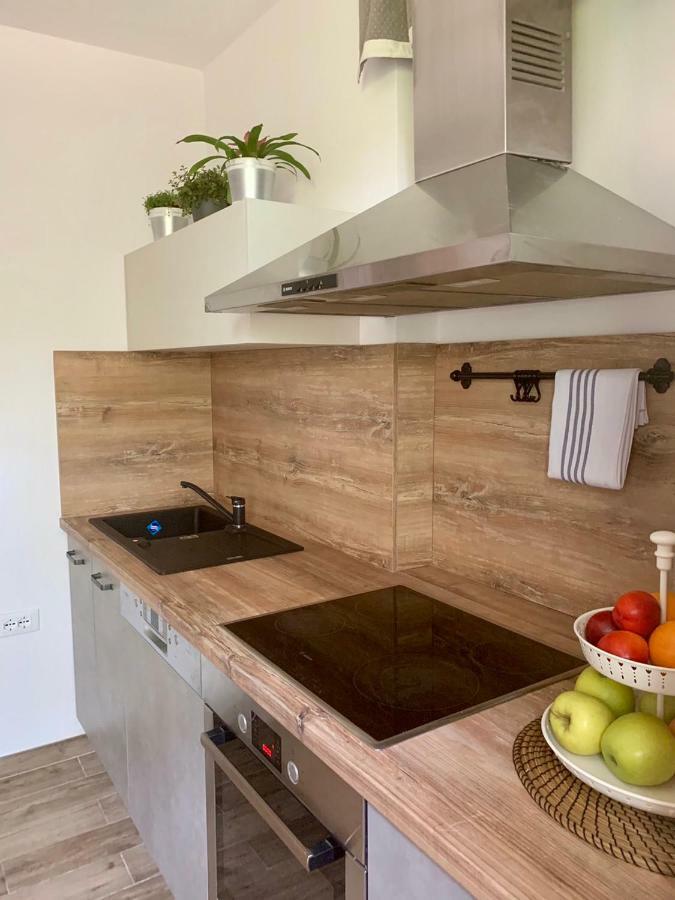 Belvia Apartment Rijeka Luaran gambar